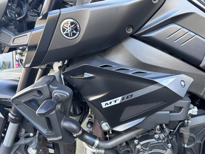 2018 Yamaha MT-10A Black