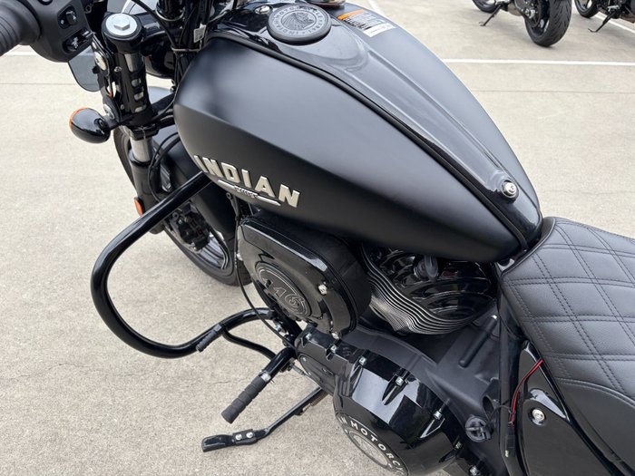 2023 Indian CHIEF DARK HORSE Black