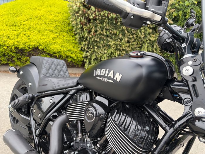 2023 Indian CHIEF DARK HORSE Black