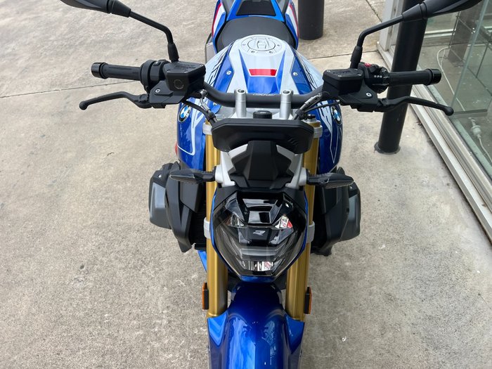 2024 BMW Motorrad R 1250 R BLUE