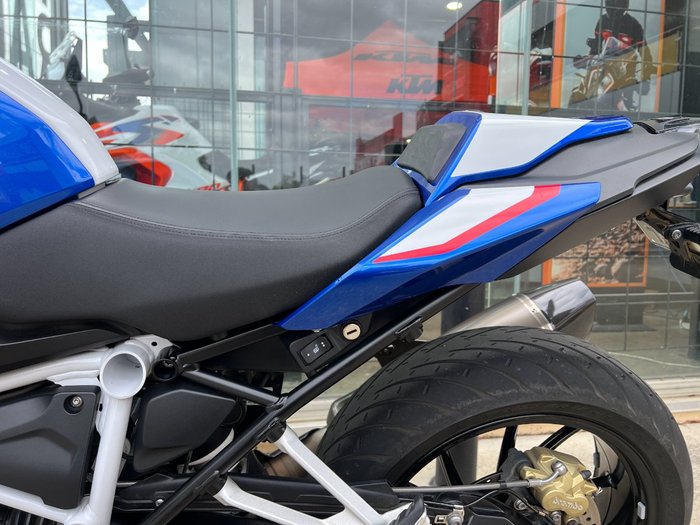 2024 BMW Motorrad R 1250 R BLUE