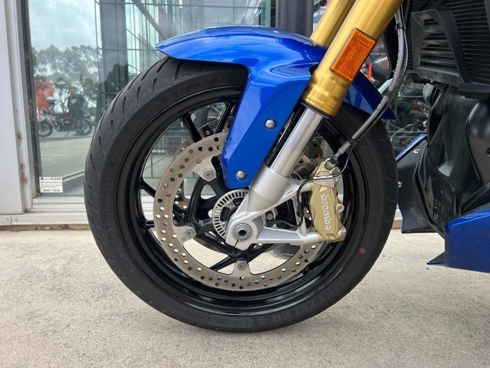 2024 BMW Motorrad R 1250 R BLUE