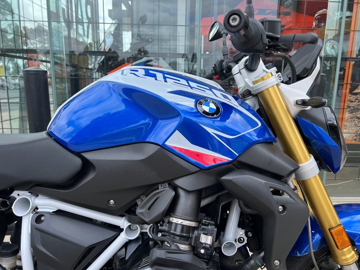 2024 BMW Motorrad R 1250 R BLUE
