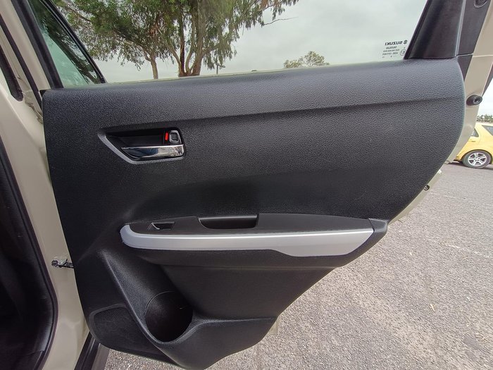 2016 Suzuki Vitara RT-S LY Savannah Ivory