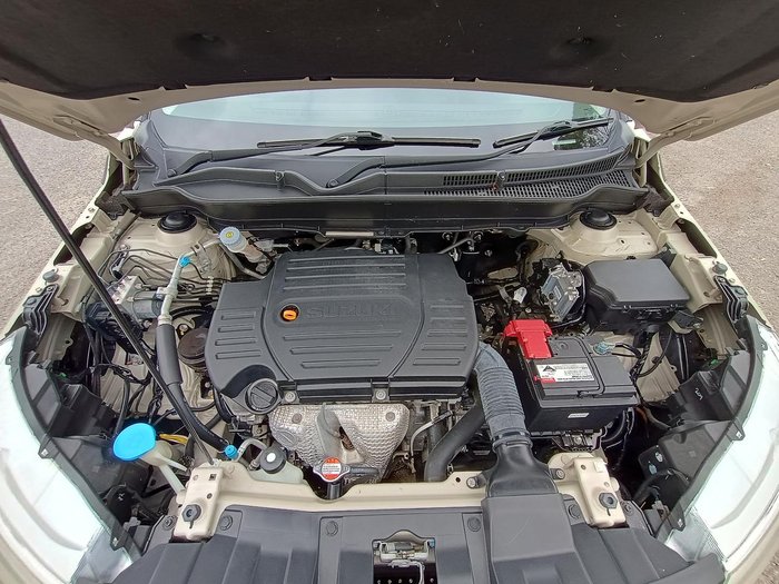 2016 Suzuki Vitara RT-S LY Savannah Ivory