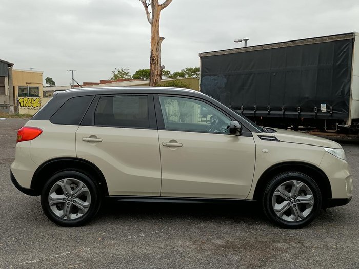 2016 Suzuki Vitara RT-S LY Savannah Ivory