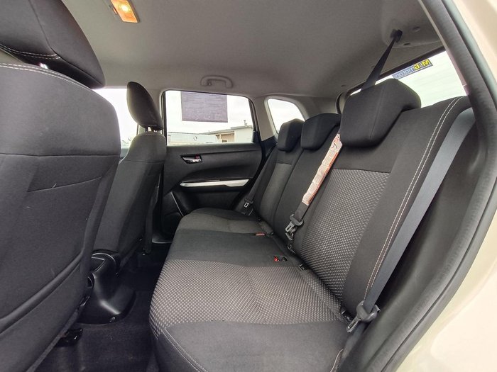 2016 Suzuki Vitara RT-S LY Savannah Ivory