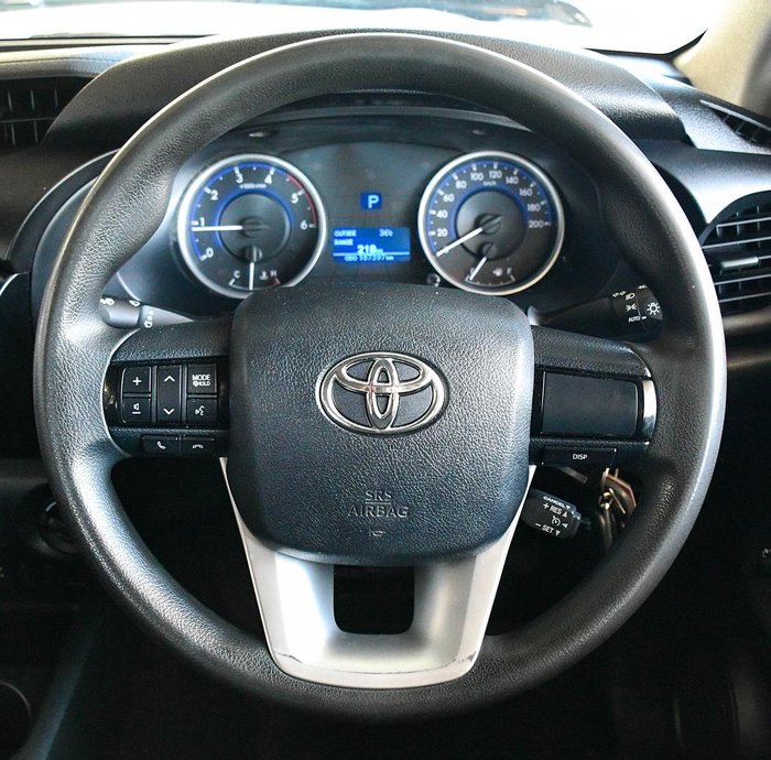 2015 Toyota Hilux SR