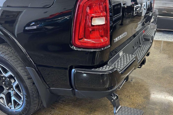 2025 RAM 1500 Laramie Sport Hurricane SO RamBox