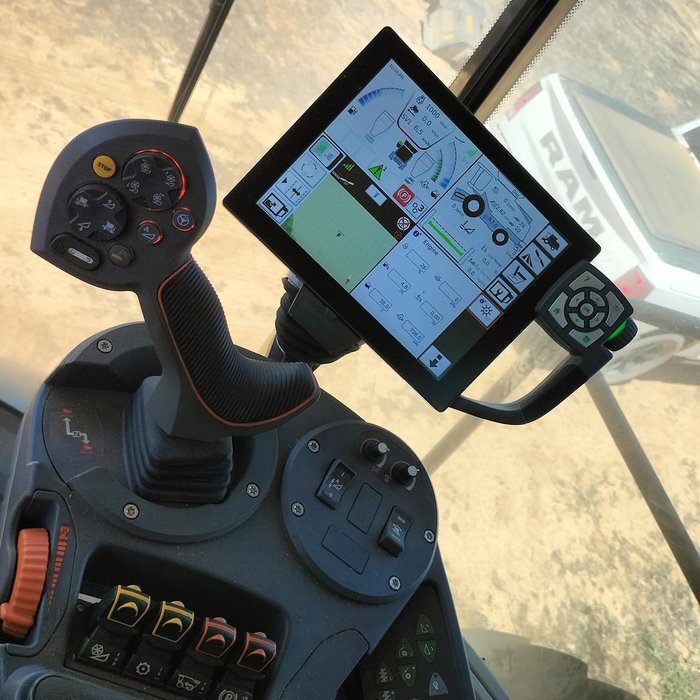 2022 Gleaner S97 Harvester & 40' Gleaner Front