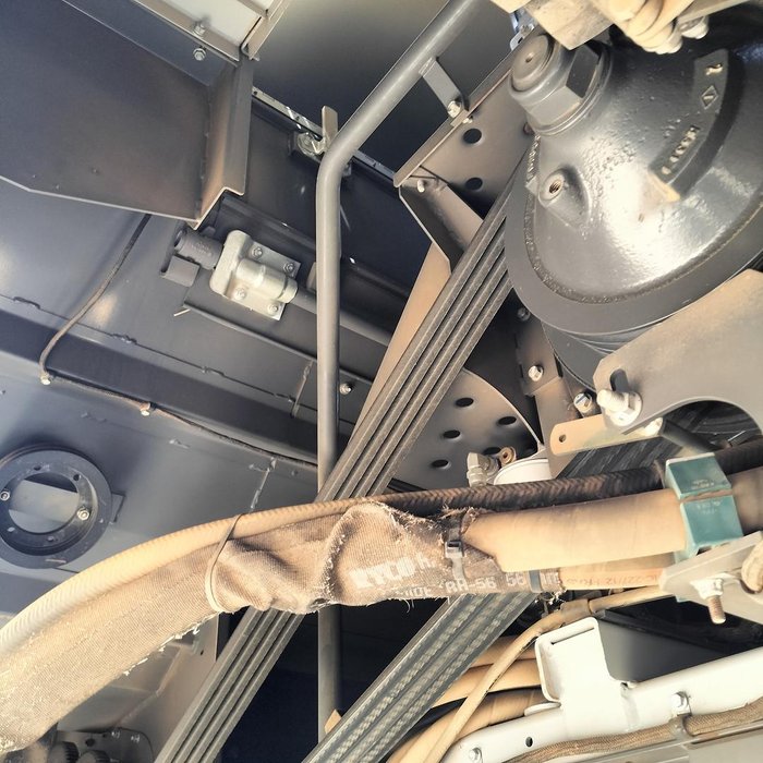 2022 Gleaner S97 Harvester & 40' Gleaner Front