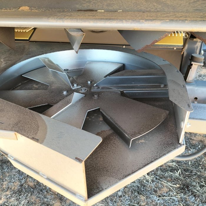 2022 Gleaner S97 Harvester & 40' Gleaner Front