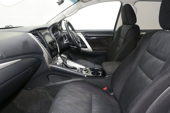 2018 Mitsubishi Pajero Sport GLX