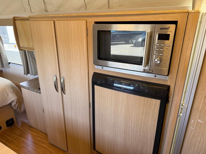 2011 Jayco Discovery 17.55-3