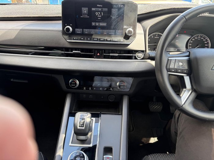 2022 Mitsubishi Outlander LS