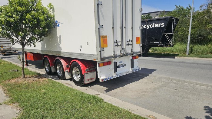 2009 Maxitrans St3