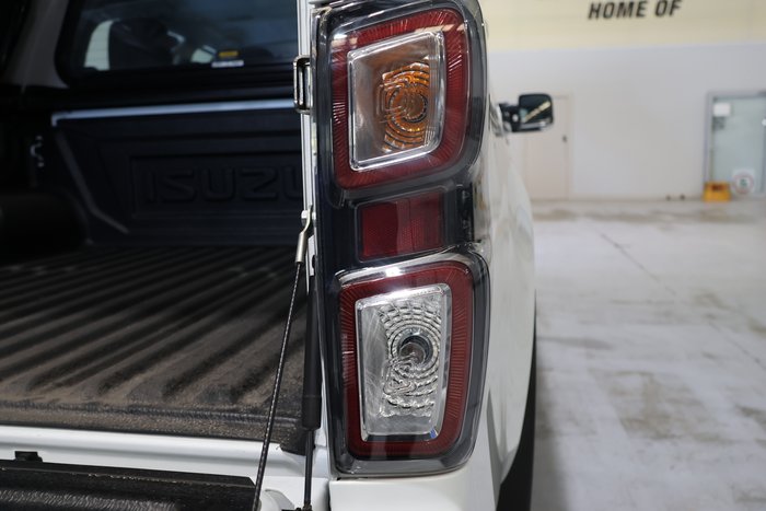 2022 Isuzu D-MAX LS-U