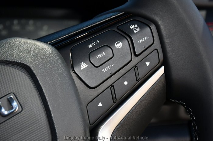 2025 Isuzu MU-X X-TERRAIN