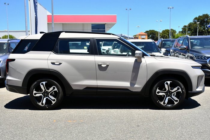 2025 KGM Torres Hybrid K40