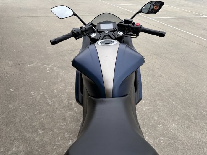 2024 Suzuki GIXXER Hunter Green