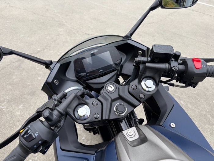 2024 Suzuki GIXXER Hunter Green