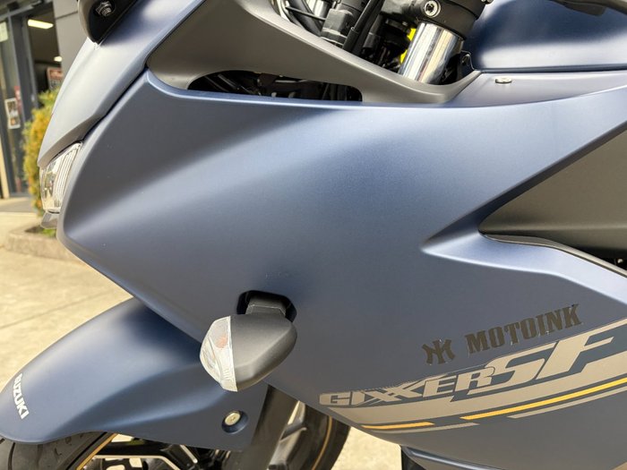 2024 Suzuki GIXXER Hunter Green