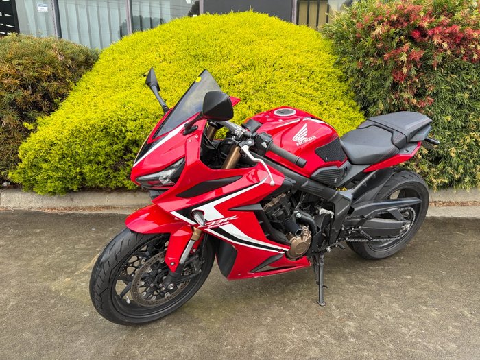 2019 Honda CBR650R Red