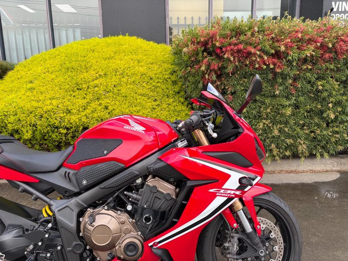 2019 Honda CBR650R Red