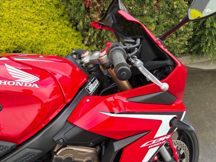 2019 Honda CBR650R Red