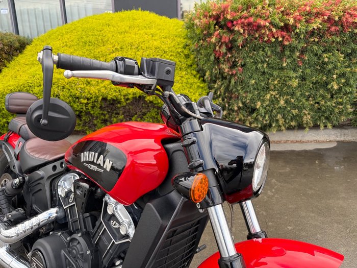 2022 Indian SCOUT BOBBER Red