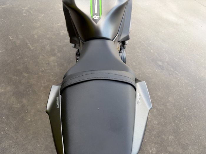 2023 Kawasaki NINJA 650 Grey
