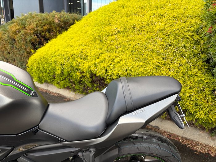 2023 Kawasaki NINJA 650 Grey