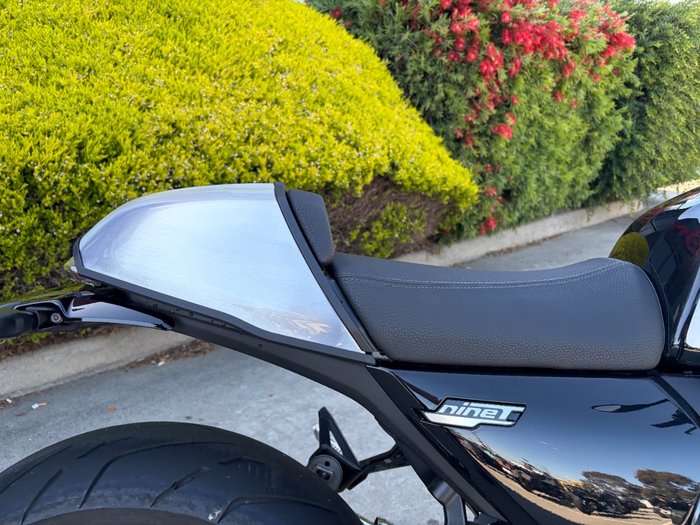 2024 BMW Motorrad R 12 nineT HL Black