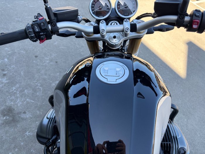 2024 BMW Motorrad R 12 nineT HL Black