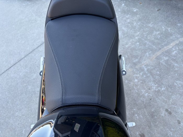 2024 BMW Motorrad R 12 nineT HL Black