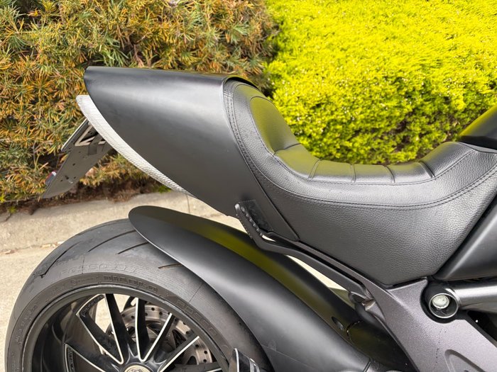 2015 DUCATI DIAVEL Black