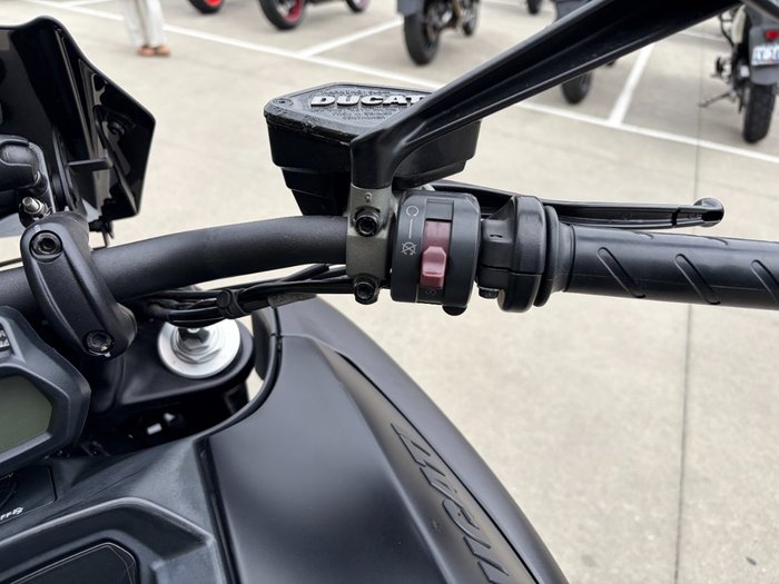 2015 DUCATI DIAVEL Black