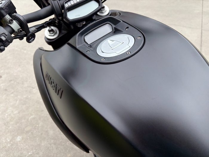 2015 DUCATI DIAVEL Black