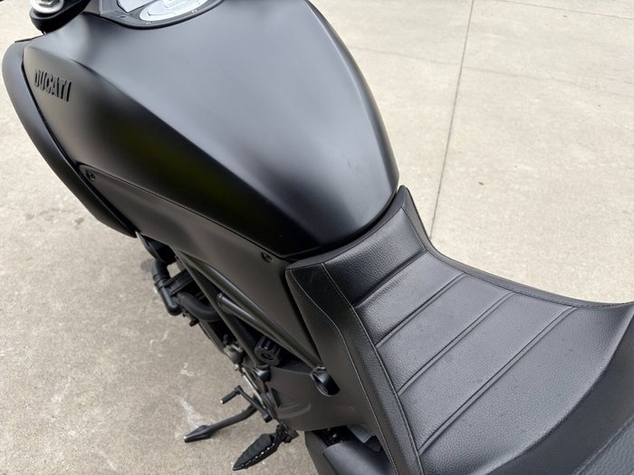 2015 DUCATI DIAVEL Black