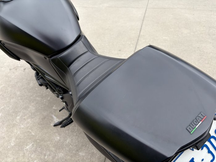 2015 DUCATI DIAVEL Black