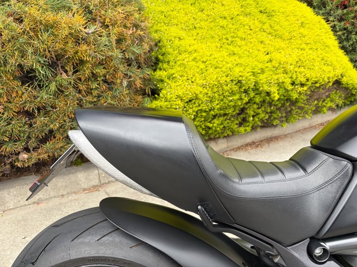 2015 DUCATI DIAVEL Black