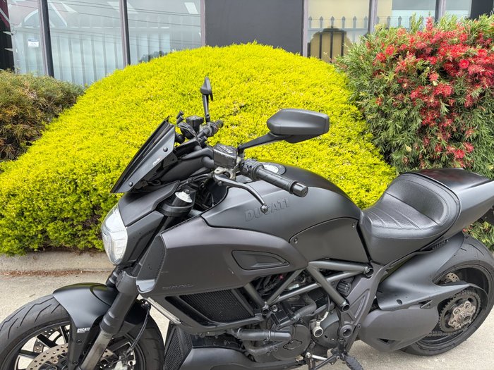 2015 DUCATI DIAVEL Black
