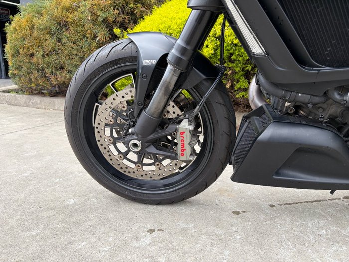 2015 DUCATI DIAVEL Black