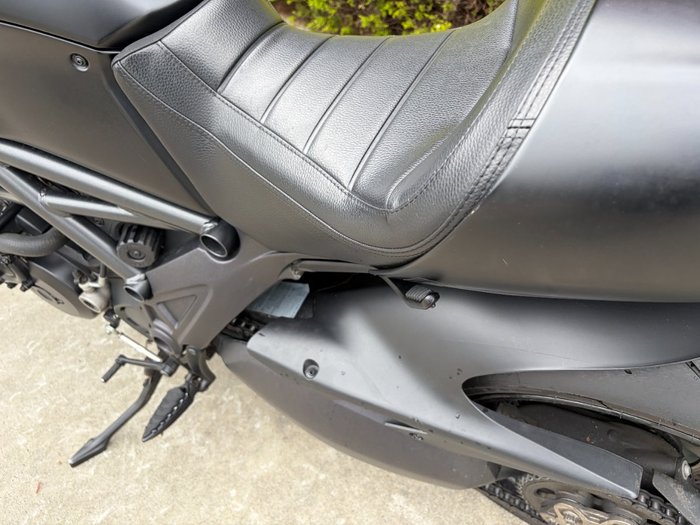 2015 DUCATI DIAVEL Black