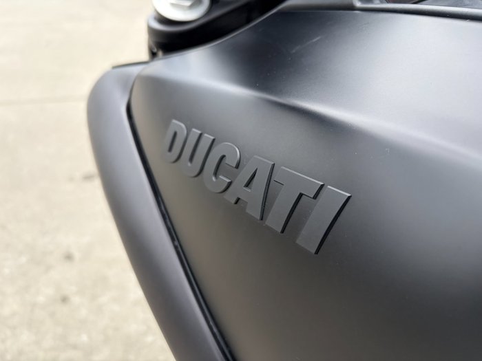2015 DUCATI DIAVEL Black
