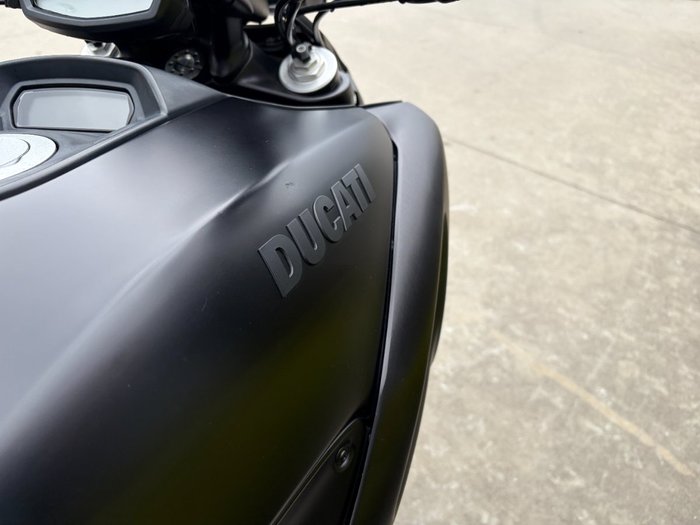 2015 DUCATI DIAVEL Black