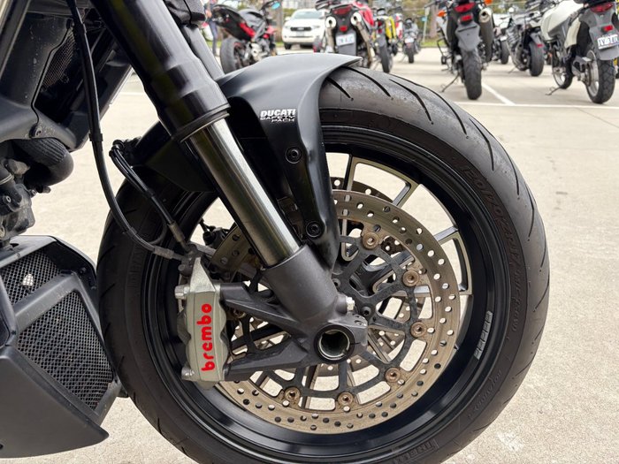 2015 DUCATI DIAVEL Black