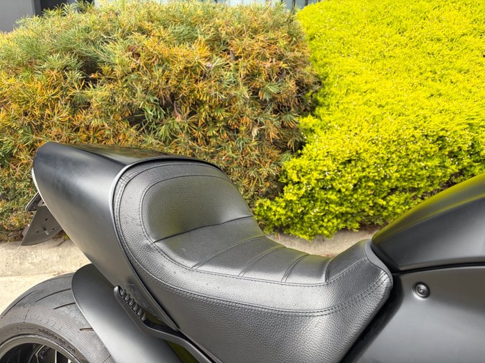 2015 DUCATI DIAVEL Black