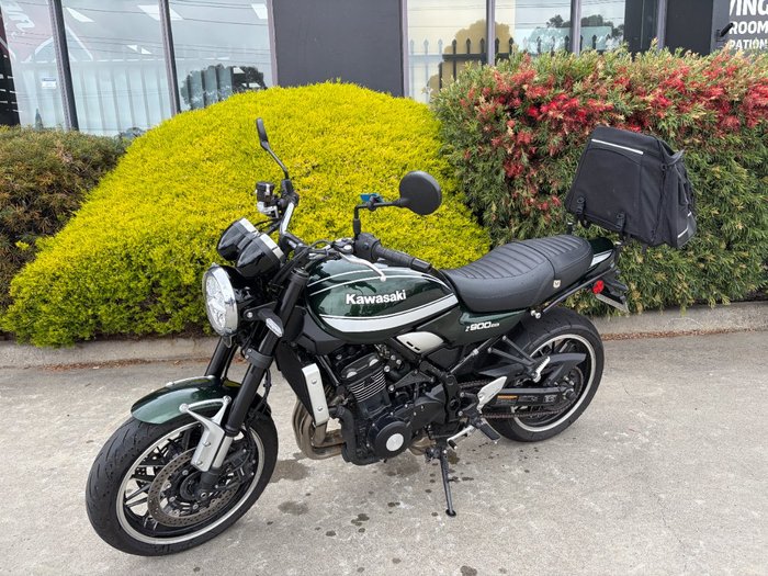 2022 Kawasaki Z900RS (ZR900C) Green
