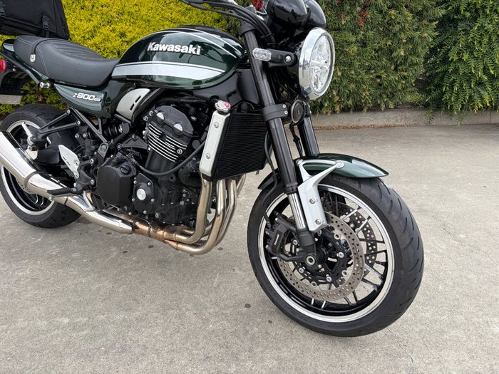 2022 Kawasaki Z900RS (ZR900C) Green